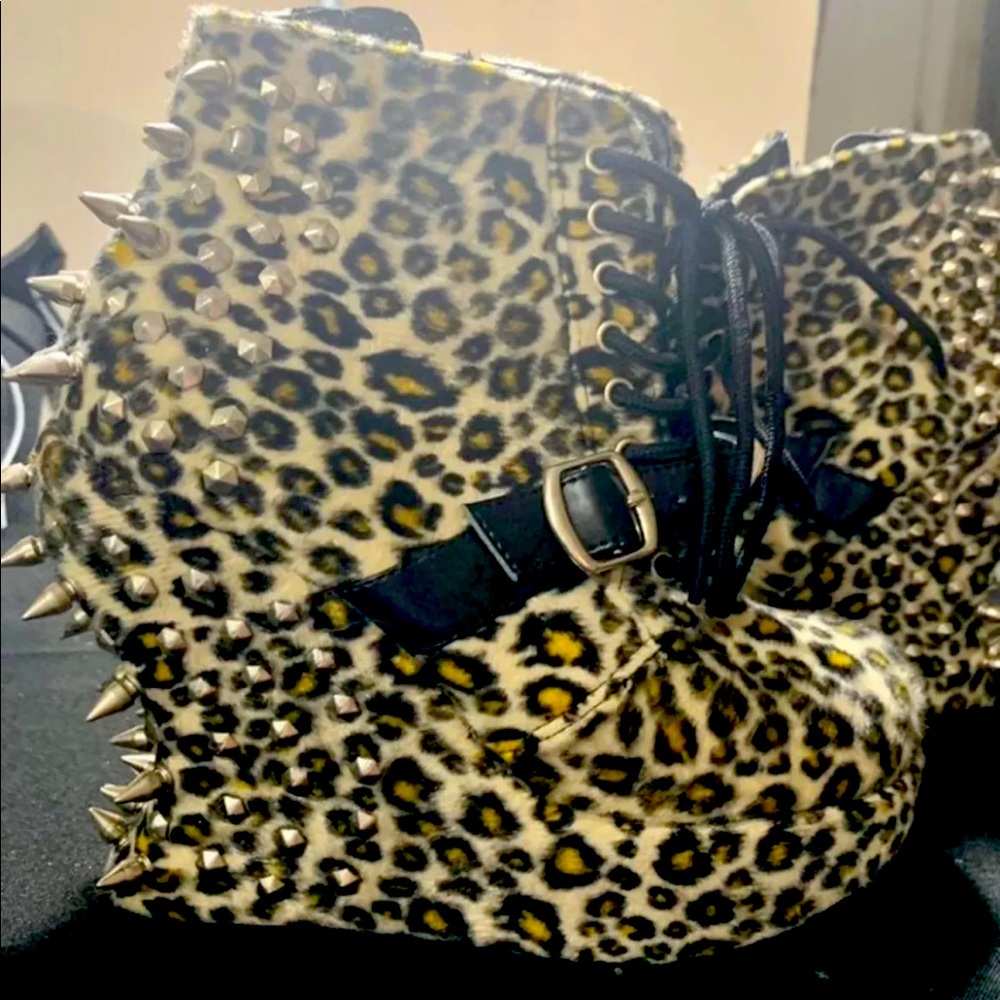 Demonia fabric leopard Ankle boots